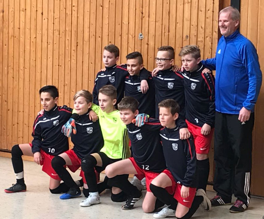 Diese neun Kicker wollen es heute richten und den 11. Puttkammer-Cup der Eintracht Wangerland rocken. Viel Erfolg!