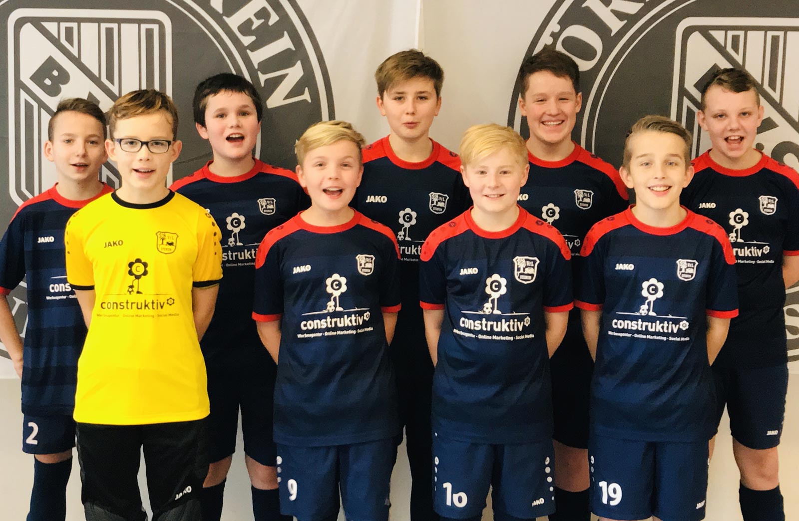 Mit neun Jungs waren wir zum Kaufland Super-Cup nach Cloppenburg gereist, um allen ausreichend Spielzeiten zu ermöglichen, was uns auch in allen Partien konsequent gelang.